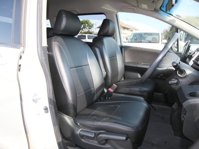 フリード Ｇ　ジャストセレクション　パナフロートナビ／フルセグ／Ｂカメラ／キャリア／ＥＴＣ／黒革調シートカバー／レーダー／Ｆドラレコ／両側パワースライドドア／電格／クルコン（19枚目）