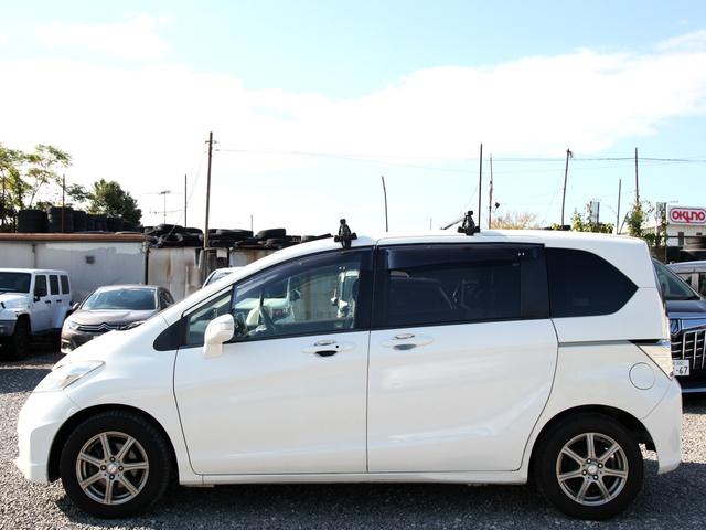 フリード Ｇ　ジャストセレクション　パナフロートナビ／フルセグ／Ｂカメラ／キャリア／ＥＴＣ／黒革調シートカバー／レーダー／Ｆドラレコ／両側パワースライドドア／電格／クルコン（26枚目）