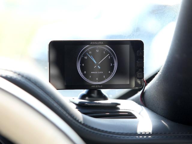 レンジローバー ＨＳＥ　Ｐ５３０　ロングホイールベース　純正ナビ／Ｂカメラ／３６０°カメラ／電動サイドステップ／ガラスルーフ／ＭＥＲＩＤＩＡＮスピーカー／デジタルインナーミラー／黒革シート／シートヒーター／エアシート／ＨＵＤ／ＢＳＭ／リアモニター（18枚目）