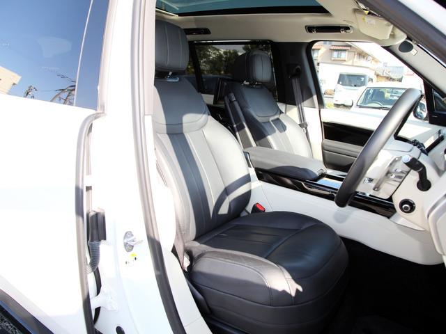 レンジローバー ＨＳＥ　Ｐ５３０　ロングホイールベース　純正ナビ／Ｂカメラ／３６０°カメラ／電動サイドステップ／ガラスルーフ／ＭＥＲＩＤＩＡＮスピーカー／デジタルインナーミラー／黒革シート／シートヒーター／エアシート／ＨＵＤ／ＢＳＭ／リアモニター（22枚目）