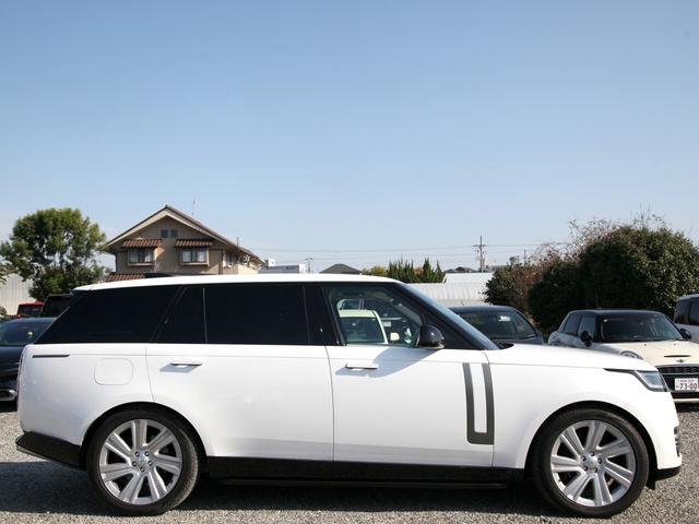 レンジローバー ＨＳＥ　Ｐ５３０　ロングホイールベース　純正ナビ／Ｂカメラ／３６０°カメラ／電動サイドステップ／ガラスルーフ／ＭＥＲＩＤＩＡＮスピーカー／デジタルインナーミラー／黒革シート／シートヒーター／エアシート／ＨＵＤ／ＢＳＭ／リアモニター（34枚目）