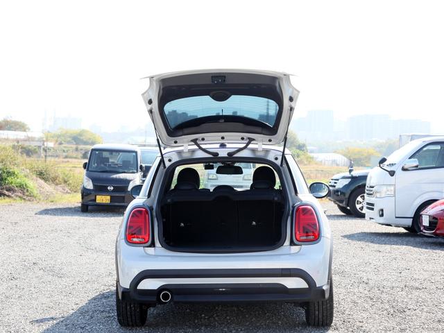 ＭＩＮＩ クーパーＤ　ブリック・レーン・エディション　純正ナビ／Ｂカメラ／クリアランスソナー／シートヒーター／クルコン／ステリモ／オートライト／電格ミラー／限定３００台／ワンオーナー（26枚目）