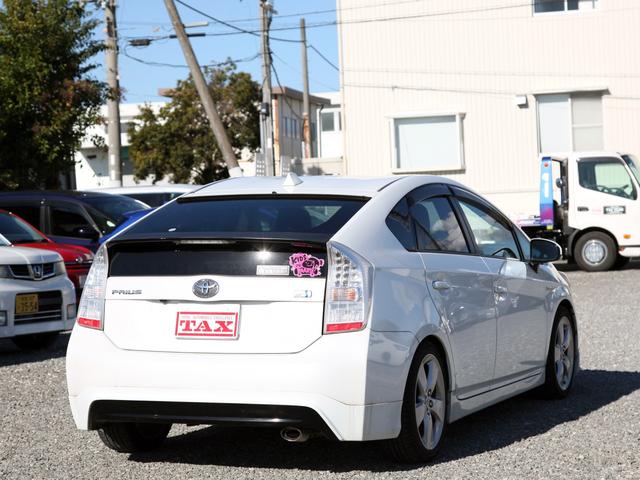 プリウス Gツーリングセレクション 純正SDナビ/フルセグ/Bカメラ/ドライブレコーダー/ETC/ステリモ/クルコン/プッシュスタート/スマートキー/ハーフエアロ/黒革調シートカバー/ダウンサス/スペーサー/TRDペダル/純正17AW(4枚目)