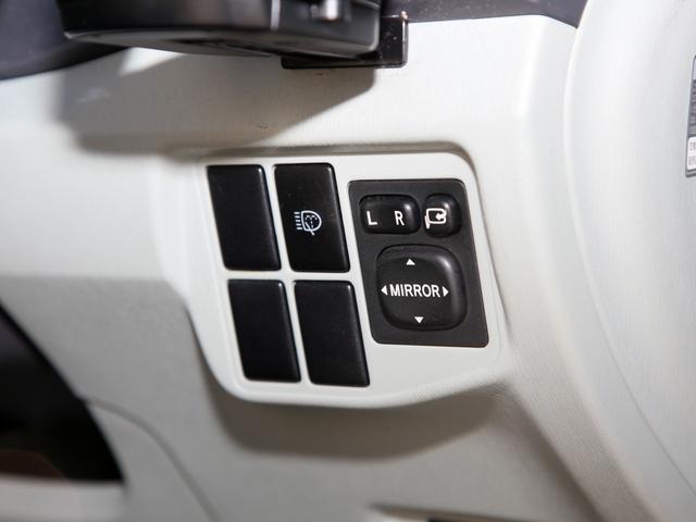 プリウス Gツーリングセレクション 純正SDナビ/フルセグ/Bカメラ/ドライブレコーダー/ETC/ステリモ/クルコン/プッシュスタート/スマートキー/ハーフエアロ/黒革調シートカバー/ダウンサス/スペーサー/TRDペダル/純正17AW(18枚目)