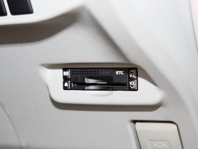 プリウス Gツーリングセレクション 純正SDナビ/フルセグ/Bカメラ/ドライブレコーダー/ETC/ステリモ/クルコン/プッシュスタート/スマートキー/ハーフエアロ/黒革調シートカバー/ダウンサス/スペーサー/TRDペダル/純正17AW(19枚目)