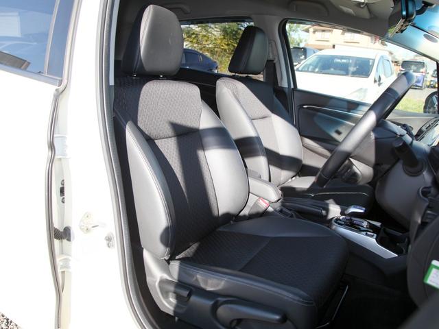 フィットハイブリッド Ｌパッケージ　純正ナビ／ワンセグ／Ｂカメラ／ＥＴＣ／ＬＥＤヘッドライト／社外ルームミラー型ドラレコ／電格ミラー／スマートキー（17枚目）