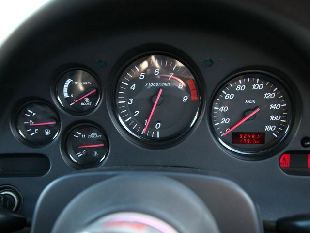 RX-7 タイプRB Sパッケージ 17インチ P-1 Racing/TEIN車高調/momoステアリング/純フォグ/純サイドスカート/外ETC/外雨宮マフラー/Defiブースト計(11枚目)