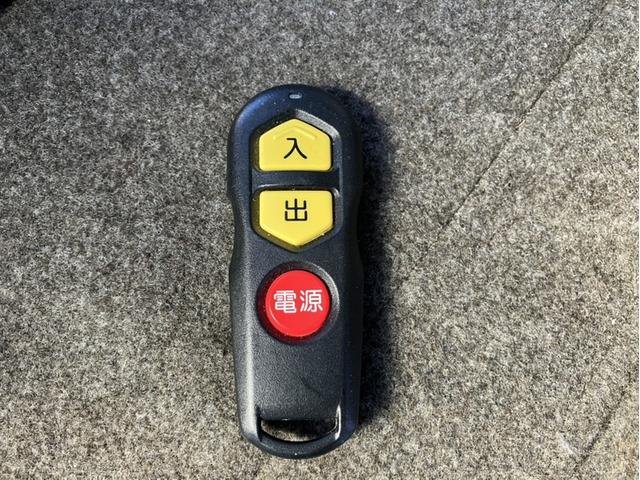 ステップワゴン Ｇ　ホンダセンシング　車いす仕様車　２列目乗車タイプ　車椅子仕様車・スロープ・電動ウインチ・車椅子固定ベルト・ギャザーズ１０インチナビ・バックカメラ・フルセグＴＶ・ホンダセンシング・両側電動スライドドア・ＥＴＣ・ステアリングリモコン（25枚目）