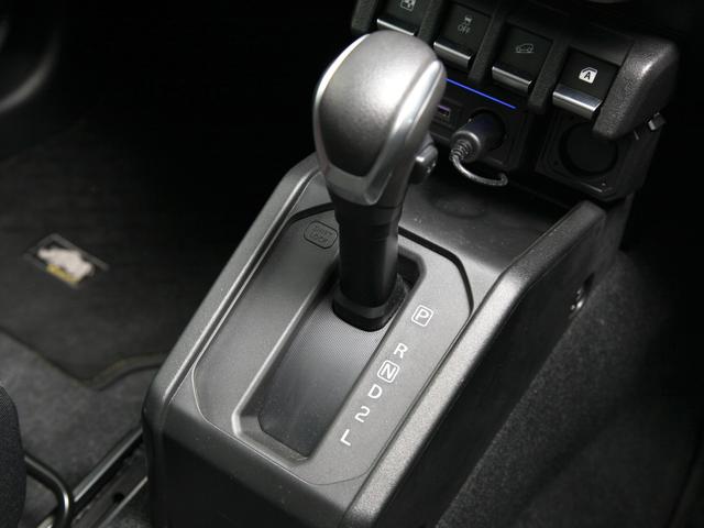 ジムニーシエラ ＪＣ　ケンウッドフロートナビ／フルセグ／Ｂカメラ／ＥＴＣステリモ／クルコン／ホワイトレター１６インチＡＷ／プッシュスタート／アイドリングストップ／ＬＥＤ／シートヒーター／ワンオーナー車（9枚目）