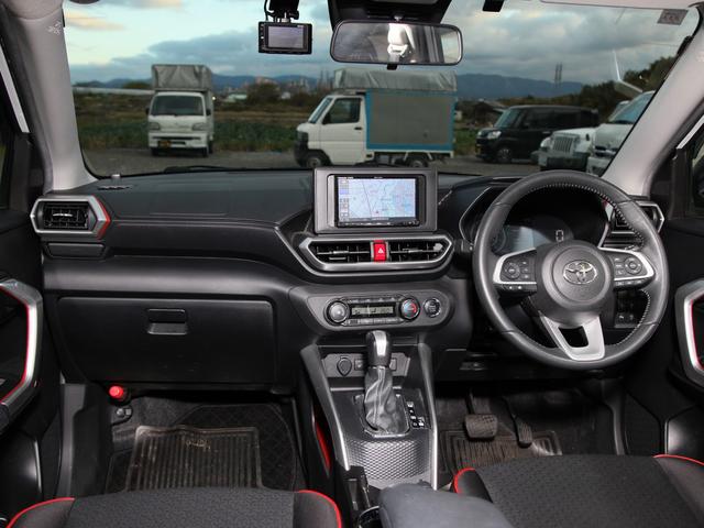 ライズ Ｚ　ストラーダナビ／フルセグ／Ｂカメラ／セーフティセンス／シートヒーター／レーダークルーズ／ステリモ／オートミラー／ＥＴＣ／ワンオーナー（5枚目）