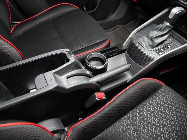 ライズ Ｚ　ストラーダナビ／フルセグ／Ｂカメラ／セーフティセンス／シートヒーター／レーダークルーズ／ステリモ／オートミラー／ＥＴＣ／ワンオーナー（10枚目）