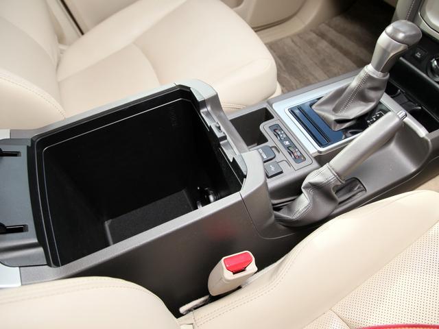 ランドクルーザープラド ＴＸ　Ｌパッケージ　メーカーナビ／フルセグ／Ｂカメラ／ＰＶＭ／サンルーフ／スペアタイヤ／ベージュ革シート／シートヒーター／エアシート／ルーフレール／トヨタセーフティセンス／ビルトインＥＴＣ２．０／ワンオーナー（9枚目）