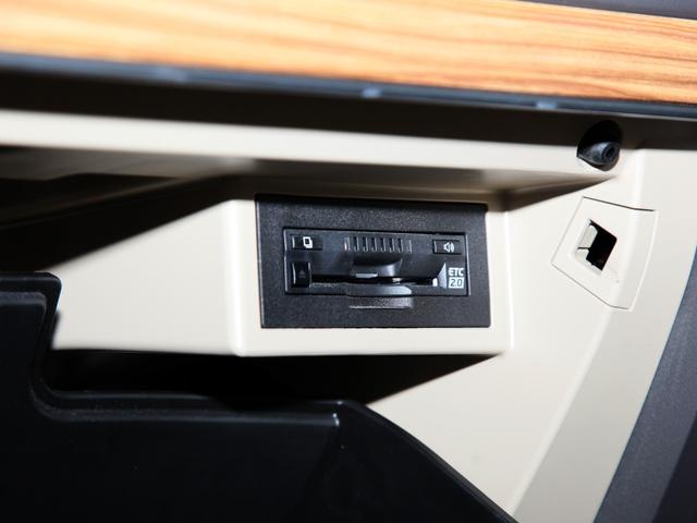 ランドクルーザープラド ＴＸ　Ｌパッケージ　メーカーナビ／フルセグ／Ｂカメラ／ＰＶＭ／サンルーフ／スペアタイヤ／ベージュ革シート／シートヒーター／エアシート／ルーフレール／トヨタセーフティセンス／ビルトインＥＴＣ２．０／ワンオーナー（11枚目）