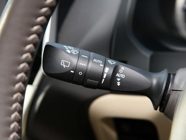 ランドクルーザープラド ＴＸ　Ｌパッケージ　メーカーナビ／フルセグ／Ｂカメラ／ＰＶＭ／サンルーフ／スペアタイヤ／ベージュ革シート／シートヒーター／エアシート／ルーフレール／トヨタセーフティセンス／ビルトインＥＴＣ２．０／ワンオーナー（16枚目）