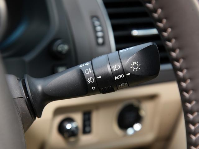 ランドクルーザープラド ＴＸ　Ｌパッケージ　メーカーナビ／フルセグ／Ｂカメラ／ＰＶＭ／サンルーフ／スペアタイヤ／ベージュ革シート／シートヒーター／エアシート／ルーフレール／トヨタセーフティセンス／ビルトインＥＴＣ２．０／ワンオーナー（17枚目）