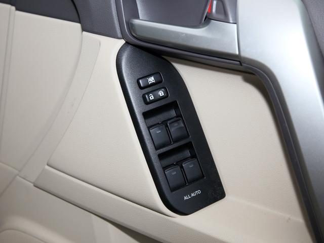 ランドクルーザープラド ＴＸ　Ｌパッケージ　メーカーナビ／フルセグ／Ｂカメラ／ＰＶＭ／サンルーフ／スペアタイヤ／ベージュ革シート／シートヒーター／エアシート／ルーフレール／トヨタセーフティセンス／ビルトインＥＴＣ２．０／ワンオーナー（20枚目）