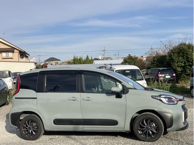 シエンタ ハイブリッドＺ　４ＷＤ・１０．５インチディスプレイオーディオプラス・パーキングブレーキサポート・パノラミックビューモニター・コンフォートパッケージ・両側パワースライドドア・ＢＳＭ・ＥＴＣ２．０（4枚目）