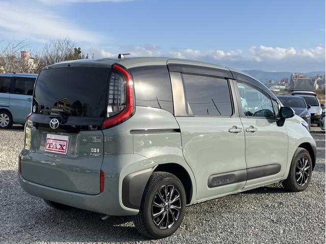 シエンタ ハイブリッドＺ　４ＷＤ・１０．５インチディスプレイオーディオプラス・パーキングブレーキサポート・パノラミックビューモニター・コンフォートパッケージ・両側パワースライドドア・ＢＳＭ・ＥＴＣ２．０（5枚目）