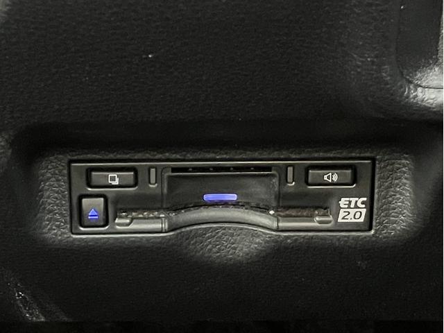 シエンタ ハイブリッドＺ　４ＷＤ・１０．５インチディスプレイオーディオプラス・パーキングブレーキサポート・パノラミックビューモニター・コンフォートパッケージ・両側パワースライドドア・ＢＳＭ・ＥＴＣ２．０（21枚目）