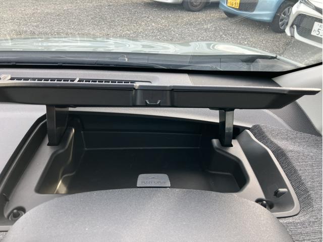 シエンタ ハイブリッドＺ　４ＷＤ・１０．５インチディスプレイオーディオプラス・パーキングブレーキサポート・パノラミックビューモニター・コンフォートパッケージ・両側パワースライドドア・ＢＳＭ・ＥＴＣ２．０（22枚目）