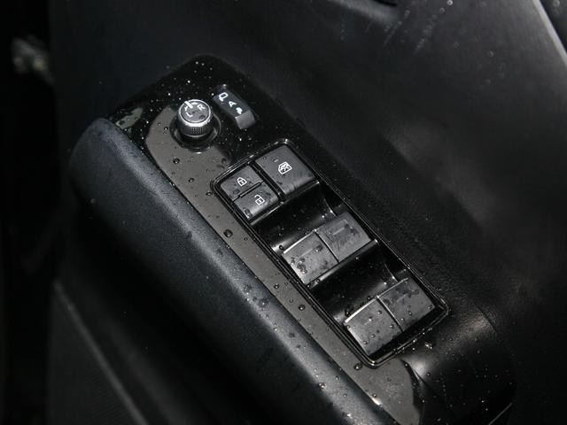 アルファード ２．５Ｓ　タイプゴールドＩＩ　Ｔコネクトナビ／バックカメラ／純正フリップダウンモニター／両側パワースライドドア／パワーバックドア／レーダークルーズ／クリアランスソナー／ＥＴＣ／ハーフレザーシート／ワンオーナー（17枚目）