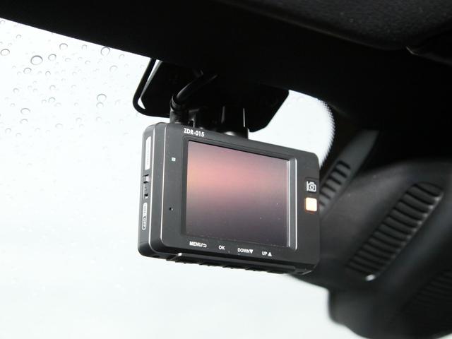 Ｅクラス Ｅ３００　クーペ　スポーツ　エクスクルーシブ／純正ナビ／フルセグＴＶ／３６０°カメラ／レーダーセーフティＰＫＧ／エクスクルーシブＰＫＧ／パワーシート／パワーバックドア／ＥＴＣ２．０／パフュームアトマイザー（19枚目）