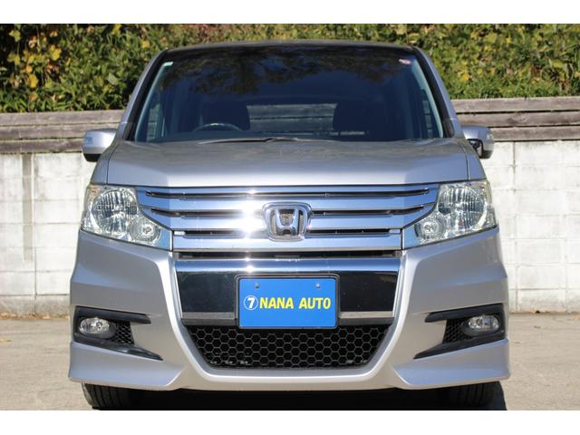 ステップワゴンスパーダ Ｚ　両側パワースライドドア　スマートキー　後席フィリップダウンモニター　オートライト　ＨＩＤヘッドライト　純正エアロパーツ　パドルシフト　純正ナビ　ワンセグＴＶ　ＣＤ録音　ＤＶＤ　ＥＴＣ　バックカメラ（5枚目）