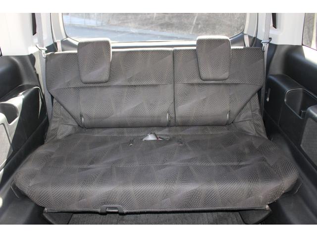 ステップワゴンスパーダ Ｚ　両側パワースライドドア　スマートキー　後席フィリップダウンモニター　オートライト　ＨＩＤヘッドライト　純正エアロパーツ　パドルシフト　純正ナビ　ワンセグＴＶ　ＣＤ録音　ＤＶＤ　ＥＴＣ　バックカメラ（32枚目）