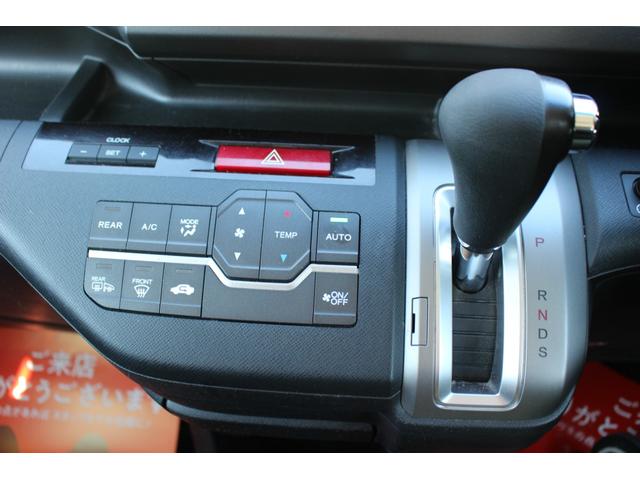 ステップワゴンスパーダ Ｚ　両側パワースライドドア　スマートキー　後席フィリップダウンモニター　オートライト　ＨＩＤヘッドライト　純正エアロパーツ　パドルシフト　純正ナビ　ワンセグＴＶ　ＣＤ録音　ＤＶＤ　ＥＴＣ　バックカメラ（42枚目）