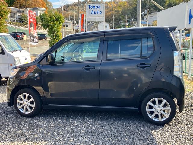 ワゴンＲスティングレー Ｘ　ＥＴＣ　ナビ　ＨＩＤ　スマートキー　盗難防止システム　衝突安全ボディ　運転席　助手席　エアバック　ＡＢＳ　エアコン　パワーステアリング　パワーウィンドウ（4枚目）