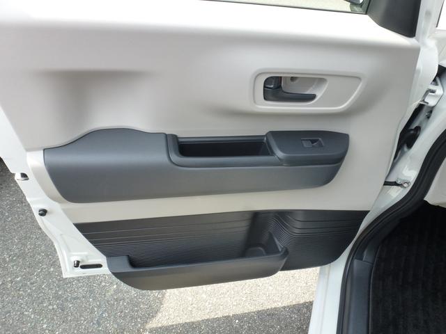 Ｎ－ＢＯＸ ベースグレード　ホンダ純正ギャザズナビゲーション９インチ、フルセグＴＶ、ＣＤ・ＤＶＤ、Ｍラックａｐｐｌｅｃａｒｐｌａｙ、ａｎｄｒｏｉｄａｕｔｏ対応、ナビ連動３カメドライブレコーダー、ＥＴＣ、左側パワースライドドアー、（31枚目）