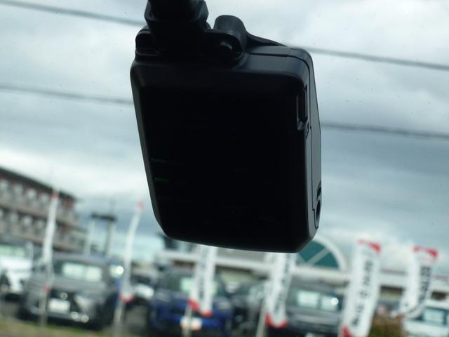 フィット ｅ：ＨＥＶホーム　弊社元試乗車　ホンダコネクトディスプレイ　ＥＴＣ２．０　純正ドラレコ前後　電子パーキングブレーキ　ＬＥＤヘッドライト　サイドカーテンエアバック　バックカメラ　Ｂｌｕｅｔｏｏｔｈａｕｄｉｏ（3枚目）