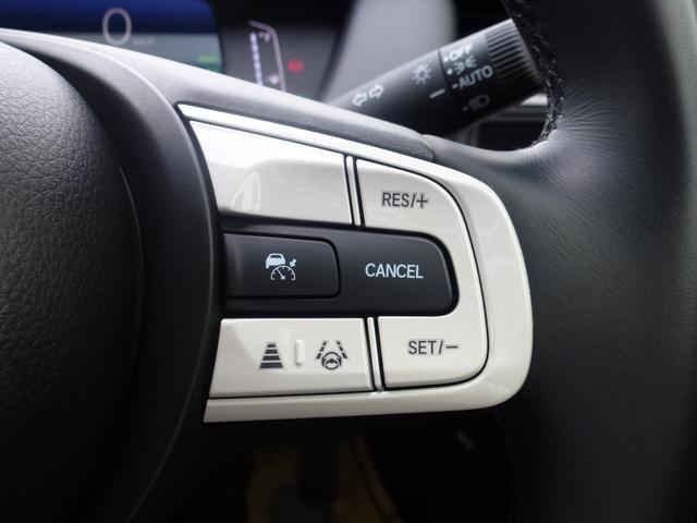 フィット ｅ：ＨＥＶホーム　当社元試乗車　工場オプションコネクトナビ搭載　フルセグＴＶ　ＢＴＡ　ＬＥＤヘツドライト　ホンダ純正前後ドライブレコーダー　サイドエアバッグ　サイドカーテンエアバッグ　ＵＳＢ接続　コンビシート　禁煙車（27枚目）