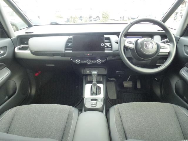 フィット ｅ：ＨＥＶホーム　当社元試乗車　工場オプションコネクトナビ搭載　フルセグＴＶ　ＢＴＡ　ＬＥＤヘツドライト　ホンダ純正前後ドライブレコーダー　サイドエアバッグ　サイドカーテンエアバッグ　ＵＳＢ接続　コンビシート　禁煙車（40枚目）