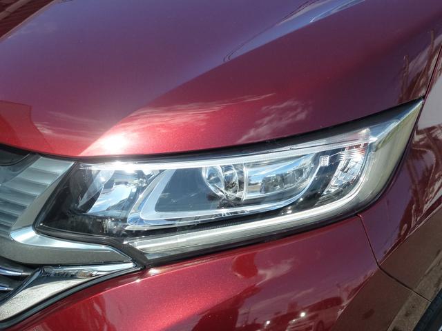 フリードハイブリッド ハイブリッド・Ｇホンダセンシング　メーカーオプションナビゲーション、フルセグＴＶ、ＢＴＡ、ＵＳＢ、ＨＤＭＩ、サイドエアバッグ＋サイドカーテンエアバッグ、ＥＴＣ、ホンダ純正フロントドライブレコーダー、ＬＥＢヘッドライト、７人乗り仕様（14枚目）