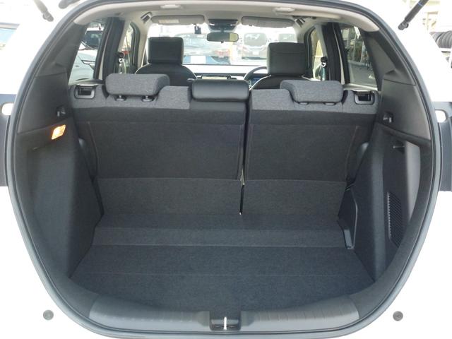 フィット ｅ：ＨＥＶホーム　弊社元レンタカー　純正ドラレコ前後　純正ナビ　パーキングセンサー　ＥＴＣ２．０　サイドカーテンエアバック　ＬＥＤヘッドライト　バックカメラ　Ｂｌｕｅｔｏｏｔｈａｕｄｉｏ（20枚目）