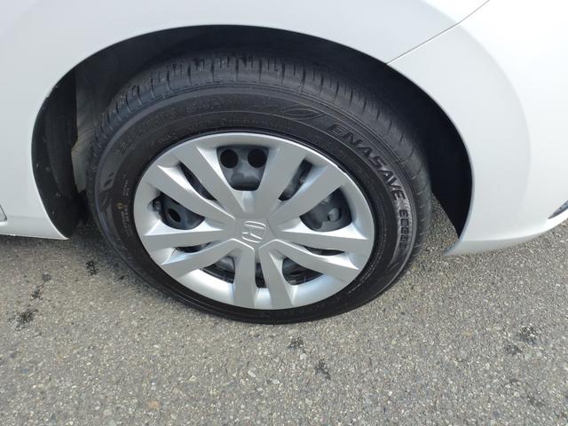 フィット ｅ：ＨＥＶホーム　弊社元レンタカー　純正ドラレコ前後　純正ナビ　パーキングセンサー　ＥＴＣ２．０　サイドカーテンエアバック　ＬＥＤヘッドライト　バックカメラ　Ｂｌｕｅｔｏｏｔｈａｕｄｉｏ（31枚目）