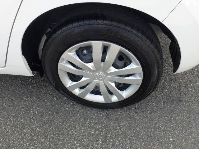 フィット ｅ：ＨＥＶホーム　弊社元レンタカー　純正ドラレコ前後　純正ナビ　パーキングセンサー　ＥＴＣ２．０　サイドカーテンエアバック　ＬＥＤヘッドライト　バックカメラ　Ｂｌｕｅｔｏｏｔｈａｕｄｉｏ（33枚目）