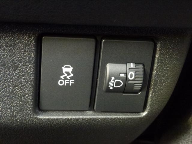 N-BOXカスタム ターボコーディネートスタイル 純正8インチナビ 両側パワースライドドア ETC ドライブレコーダー前後 Bluetooth バックカメラ USB シートヒーター パドルシフト 革巻きステアリング フルプライムスムースシート(30枚目)