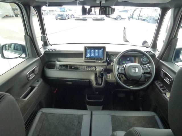 Ｎ－ＢＯＸカスタム ターボ　弊社元試乗車　純正８インチナビ　両側パワースライドドア　パドルシフト　パーキングセンサー　シートヒーター電子パーキングスイッチ　純正ドライブレコーダー前後単体　Ｂｌｕｅｔｏｏｔｈ　バックカメラ（2枚目）