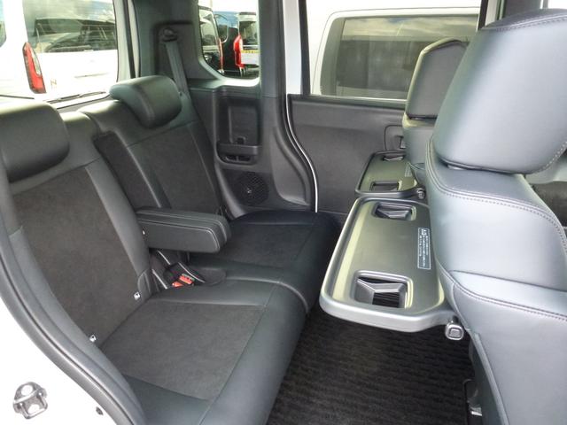 Ｎ－ＢＯＸカスタム ターボ　弊社元試乗車　純正８インチナビ　両側パワースライドドア　パドルシフト　パーキングセンサー　シートヒーター電子パーキングスイッチ　純正ドライブレコーダー前後単体　Ｂｌｕｅｔｏｏｔｈ　バックカメラ（17枚目）