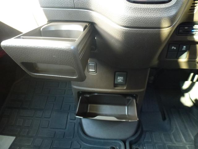 N-BOX L 純正7インチナビ 両側パワースライドドア ドライブレコーダー前後ナビ連動 オールシーズンマット パーキングセンサー バックカメラ シートヒーター ETC フルセグ CD/DVD ミュージックラック(33枚目)