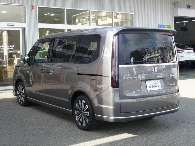 ステップワゴン ｅ：ＨＥＶスパーダプレミアムライン　純正ギャザズナビゲーション１１．４インチ、フルセグＴＶ、ＡｐｐｌｅＣａｒｐｌａｙ、Ｍラック、ＢＴＭ、ＵＳＢ、ＣＤ／ＤＶＤ、マルチビューカメラ、ナビ連動前後ドライブレコーダー、１５．６インチリヤモニ（21枚目）
