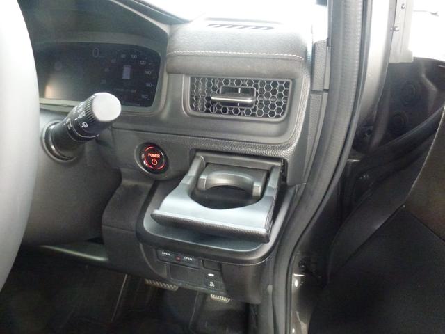 ステップワゴン ｅ：ＨＥＶスパーダプレミアムライン　純正ギャザズナビゲーション１１．４インチ、フルセグＴＶ、ＡｐｐｌｅＣａｒｐｌａｙ、Ｍラック、ＢＴＭ、ＵＳＢ、ＣＤ／ＤＶＤ、マルチビューカメラ、ナビ連動前後ドライブレコーダー、１５．６インチリヤモニ（36枚目）