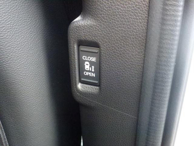 ステップワゴン e:HEVスパーダ 9インチ純正ナビ ETC シートヒーター パーキングセンサー 両側パワースライドドア パワーテールゲート パドルシフト バックカメラ シートバックテーブル 2列目オットマン ホンダセンシング(42枚目)