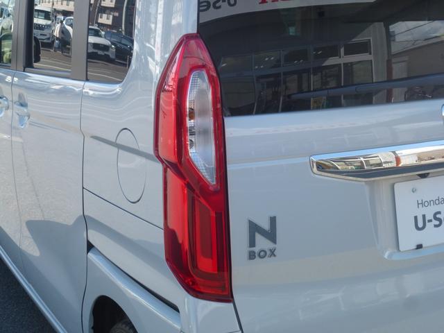 Ｎ－ＢＯＸ Ｌ　ホンダ純正９インチギャザズナビゲーション　リヤ席大型モニター　ＣＤ／ＤＶＤ　フルセグＴＶ　ＡｐｐｌｅｃａｒｐｌａｙＭラック　ＵＳＢ　ＢＴＡ　バックカメラ　運転席助手席シートヒーター　ドラレコ前後（15枚目）