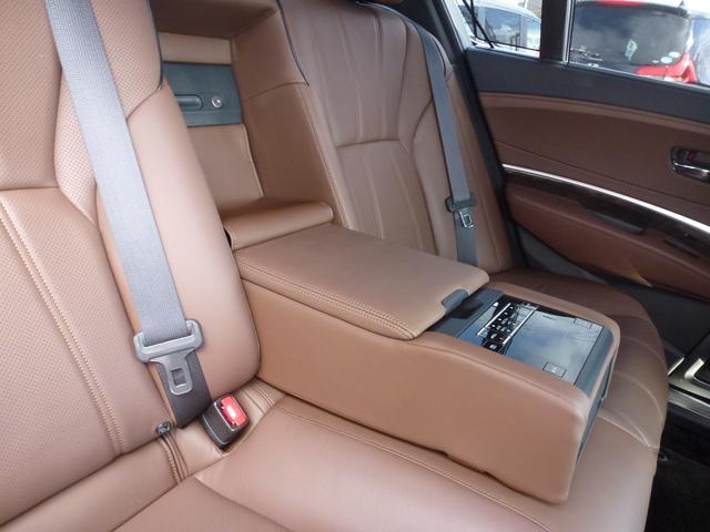 レジェンド ハイブリッドＥＸ　渋滞運転支援機能、パワートランク、メーカー純正ナビフルセグＴＶ、マルチビューカメラ、サイドエアバッグ＋サイドカーテンエアバッグ、ＣＤ／ＤＶＤ、シートヒーター、シートエアコン、本革シート（24枚目）