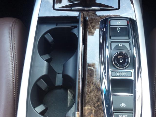 レジェンド ハイブリッドＥＸ　渋滞運転支援機能、パワートランク、メーカー純正ナビフルセグＴＶ、マルチビューカメラ、サイドエアバッグ＋サイドカーテンエアバッグ、ＣＤ／ＤＶＤ、シートヒーター、シートエアコン、本革シート（29枚目）