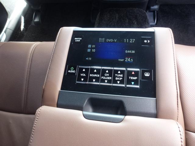 レジェンド ハイブリッドＥＸ　渋滞運転支援機能、パワートランク、メーカー純正ナビフルセグＴＶ、マルチビューカメラ、サイドエアバッグ＋サイドカーテンエアバッグ、ＣＤ／ＤＶＤ、シートヒーター、シートエアコン、本革シート（31枚目）