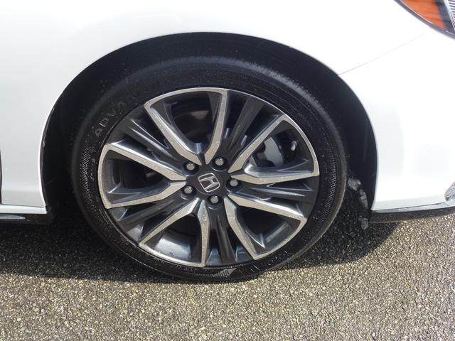 レジェンド ハイブリッドＥＸ　渋滞運転支援機能、パワートランク、メーカー純正ナビフルセグＴＶ、マルチビューカメラ、サイドエアバッグ＋サイドカーテンエアバッグ、ＣＤ／ＤＶＤ、シートヒーター、シートエアコン、本革シート（57枚目）